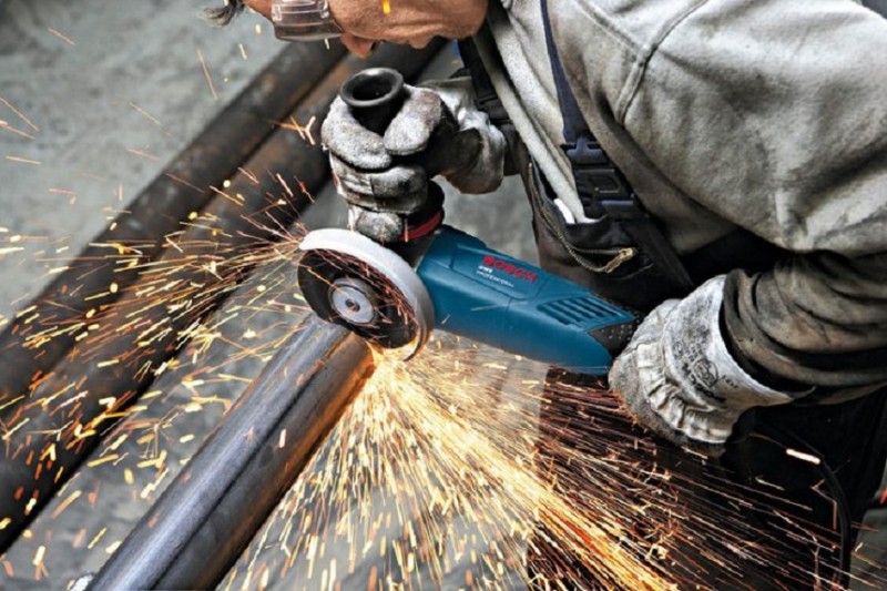Bosch 5 Inch 670W Angle Grinder, GWS 6-125